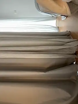 madlynginger online show from 12/03/25, 12:26