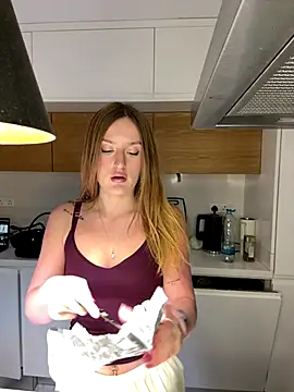 madlynginger online show from 12/20/25, 05:38