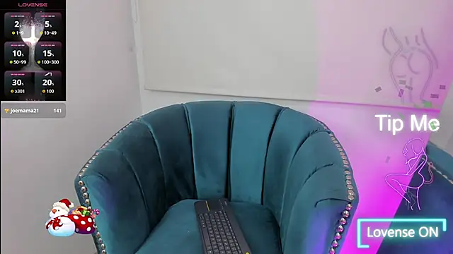 Snapshot of Valery_jame chatting on 12/13/25, 08:37 Valery jame online show from 12/13/25, 08:37