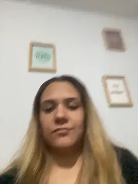 Snapshot of LoreinnFox chatting on 04/11/26, 05:48 LoreinnFox online show from 04/11/26, 05:48