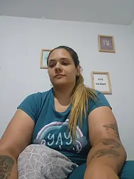 LoreinnFox online show from 05/30/26, 05:03