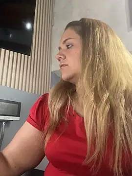 Snapshot of LoreinnFox chatting on 04/02/26, 10:16 LoreinnFox online show from 04/02/26, 10:16