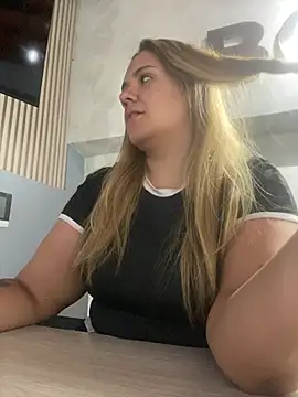 Snapshot of LoreinnFox chatting on 03/29/26, 07:37 LoreinnFox online show from 03/29/26, 07:37