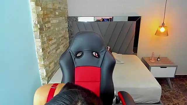 BRIAGALVIN4 online show from 12/02/25, 07:37