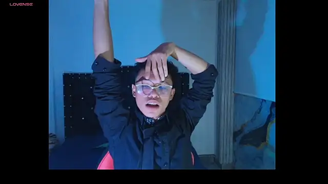 Snapshot of thian_blakee chatting on 11/29/25, 04:45 thian blakee online show from 11/29/25, 04:45