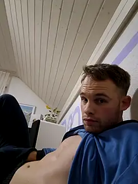 Patrick862001 online show from 11/26/25, 10:43