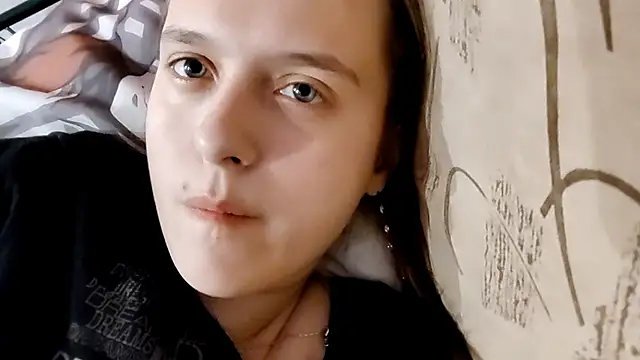 SophieHazely online show from 12/17/25, 10:20