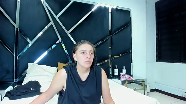 Alyssa Noah online show from 04/12/26, 03:43