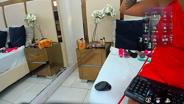 katty withe online show from 12/22/25, 05:07