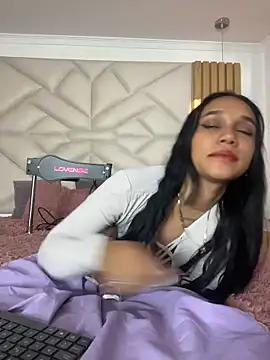 Snapshot of coraline_vera chatting on 04/23/26, 06:53 coraline vera online show from 04/23/26, 06:53