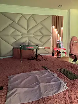 coraline vera online show from 04/14/26, 06:57