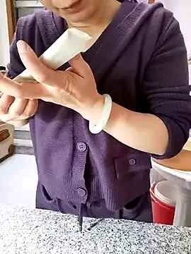 mimi2052 online show from 11/29/25, 02:34