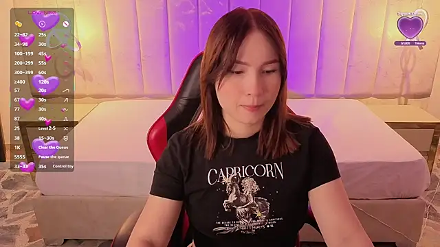 ElizabethBardi online show from 11/30/25, 01:23