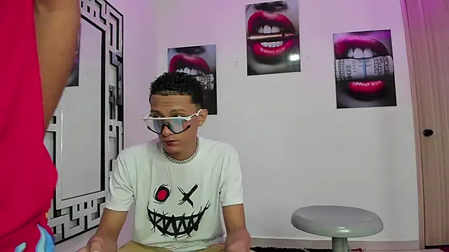 COUPLES BOYS online show from 12/05/25, 06:12