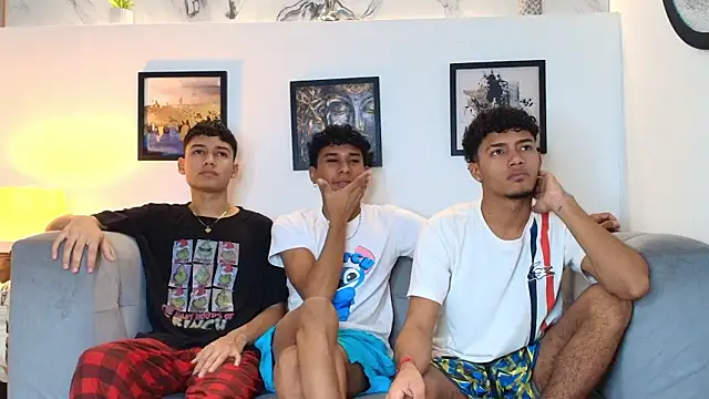 COUPLES BOYS online show from 03/11/26, 01:32