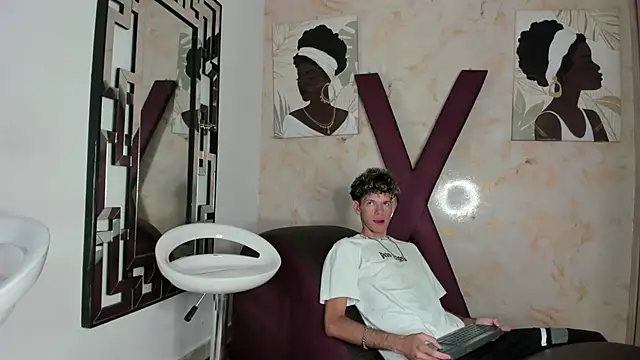 COUPLES BOYS online show from 05/14/26, 07:33