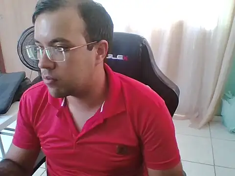 Snapshot of Silvakkfitk chatting on 04/22/26, 12:12 Silvakkfitk online show from 04/22/26, 12:12