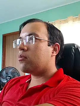 Snapshot of Silvakkfitk chatting on 04/07/26, 04:42 Silvakkfitk online show from 04/07/26, 04:42