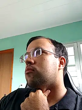 Snapshot of Silvakkfitk chatting on 02/19/26, 10:34 Silvakkfitk online show from 02/19/26, 10:34