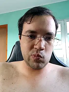 Snapshot of Silvakkfitk chatting on 01/10/26, 10:43 Silvakkfitk online show from 01/10/26, 10:43