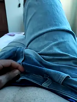 Snapshot of Silvakkfitk chatting on 12/14/25, 01:49 Silvakkfitk online show from 12/14/25, 01:49