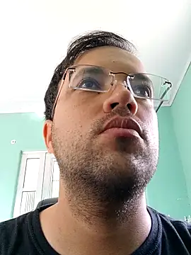 Snapshot of Silvakkfitk chatting on 02/04/26, 11:27 Silvakkfitk online show from 02/04/26, 11:27