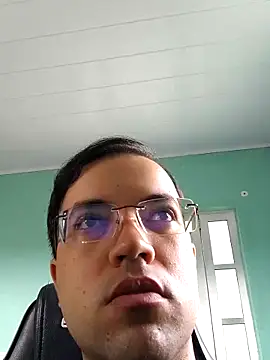 Snapshot of Silvakkfitk chatting on 02/06/26, 11:06 Silvakkfitk online show from 02/06/26, 11:06