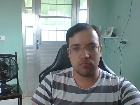 Snapshot of Silvakkfitk chatting on 11/30/25, 01:45 Silvakkfitk online show from 11/30/25, 01:45