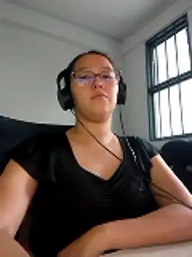  AmyAdams  online show from 01/10/26, 10:38