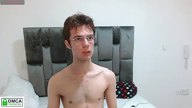 SaccharineSin online show from 11/28/25, 01:39