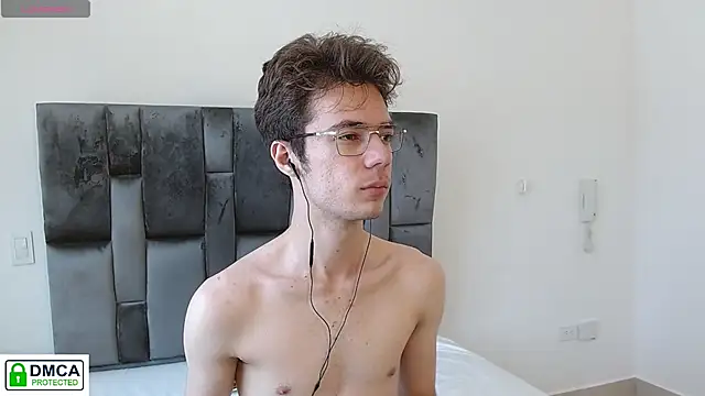 SaccharineSin online show from 11/30/25, 06:19