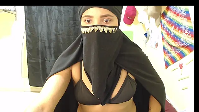 lia Hazbun online show from 12/02/25, 02:56