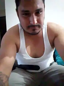 cristian112090 online show from 02/05/26, 11:55
