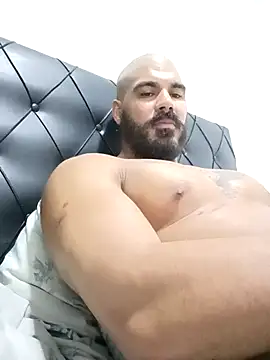 Snapshot of tommylima chatting on 02/18/26, 01:25 tommylima online show from 02/18/26, 01:25