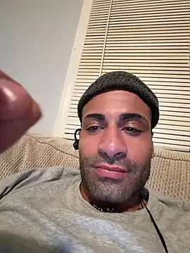 Chrisd3195 online show from 04/19/26, 01:39