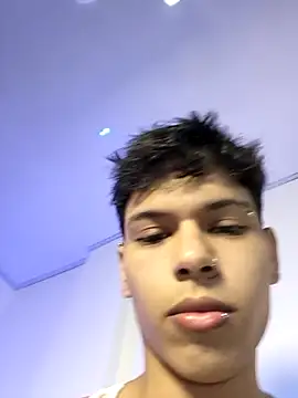 Snapshot of Super_boys1 chatting on 12/04/25, 09:03 Super boys1 online show from 12/04/25, 09:03