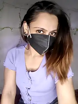 HONEY BEBS online show from 02/08/26, 05:54