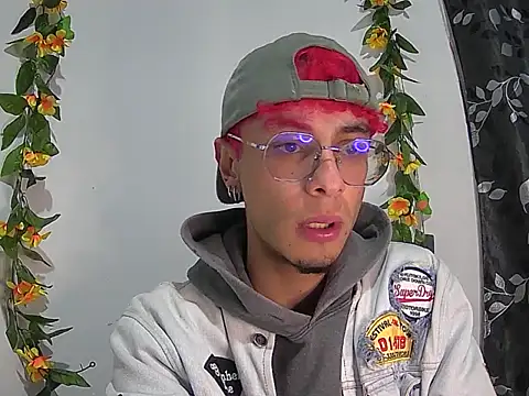 2 milo verus 4 online show from 12/01/25, 06:14