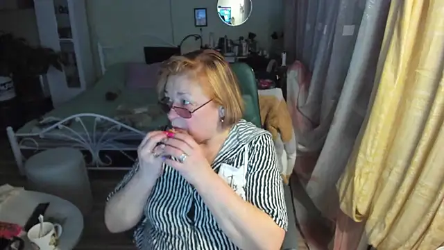 Snapshot of rekelme chatting on 04/10/26, 05:42 rekelme online show from 04/10/26, 05:42