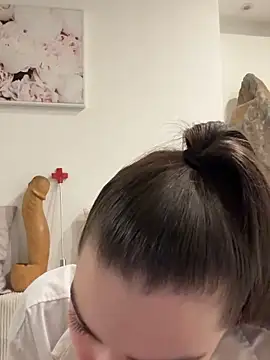 Snapshot of Sugarbellax chatting on 12/04/25, 05:45 Sugarbellax online show from 12/04/25, 05:45