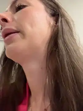 Snapshot of Sugarbellax chatting on 12/18/25, 05:06 Sugarbellax online show from 12/18/25, 05:06