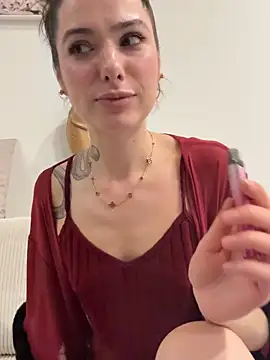 Snapshot of Sugarbellax chatting on 12/22/25, 09:26 Sugarbellax online show from 12/22/25, 09:26