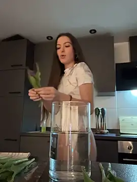 Snapshot of Sugarbellax chatting on 12/17/25, 05:29 Sugarbellax online show from 12/17/25, 05:29