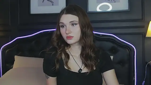 CrystalBrooks online show from 11/28/25, 08:31