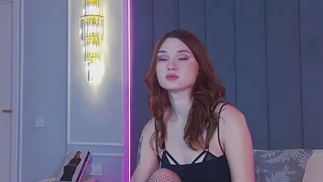 CrystalBrooks online show from 12/02/25, 04:52