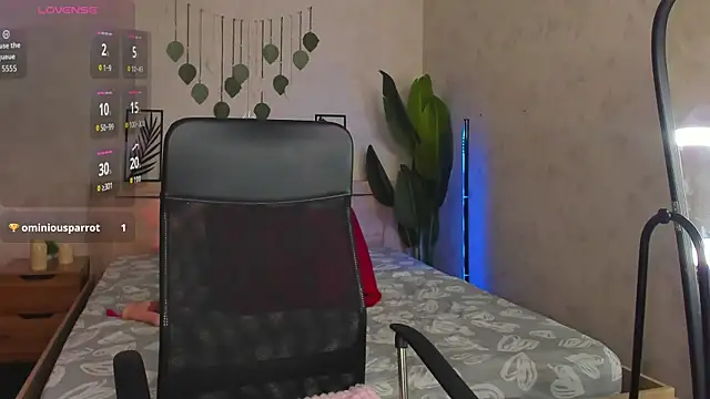 Snapshot of Alicia_Hars chatting on 06/24/26, 12:09 Alicia Hars online show from 06/24/26, 12:09