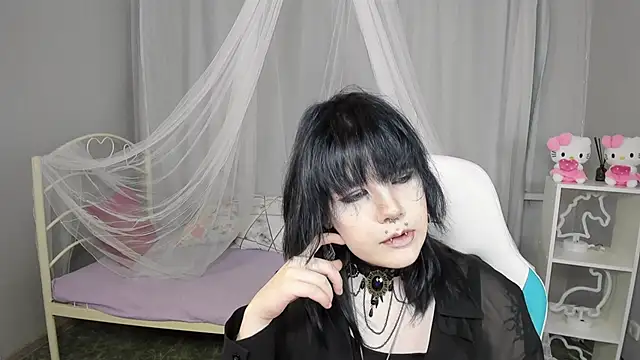 RamonaKlein online show from 11/30/25, 07:53