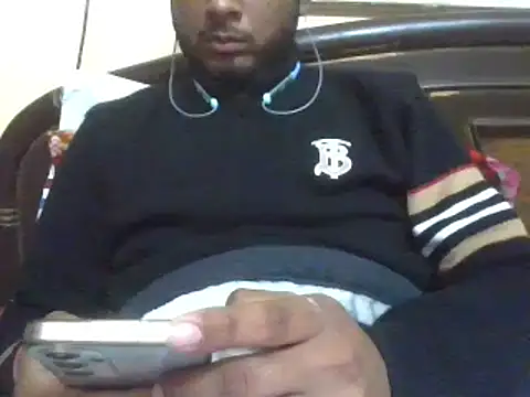 cuteplayboy22  online show from 01/18/26, 04:21