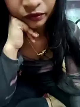 Zoyaa-Zubair online show from 03/17/26, 07:17