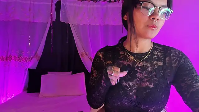 CloeEvans0 online show from 11/27/25, 07:58